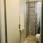 Le Galet Blanc * Sarandë