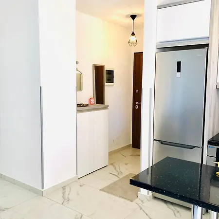 Le Galet Blanc Sarandë