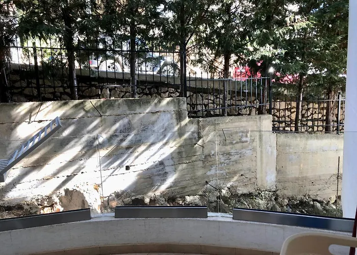 Le Galet Blanc * Sarandë