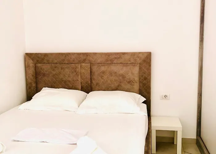 Le Galet Blanc Sarandë